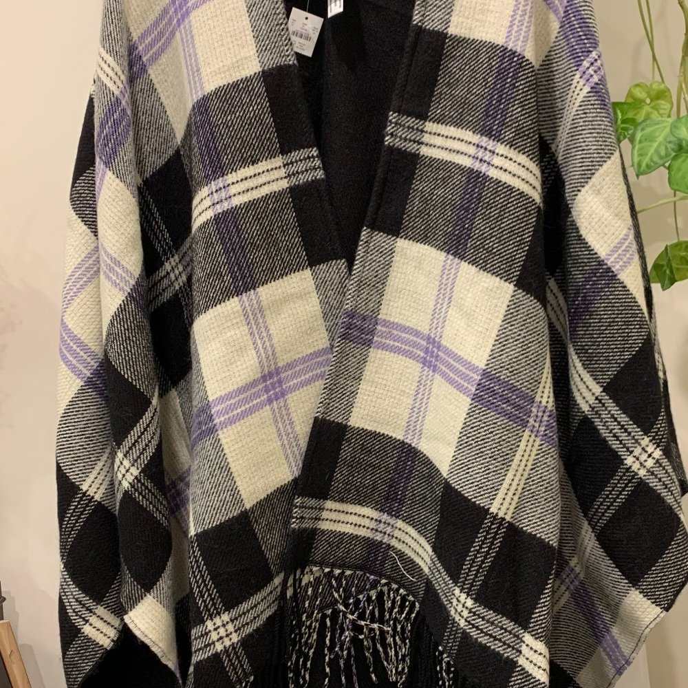 J Crew Black / Grey with Lilac Accent Wrap
